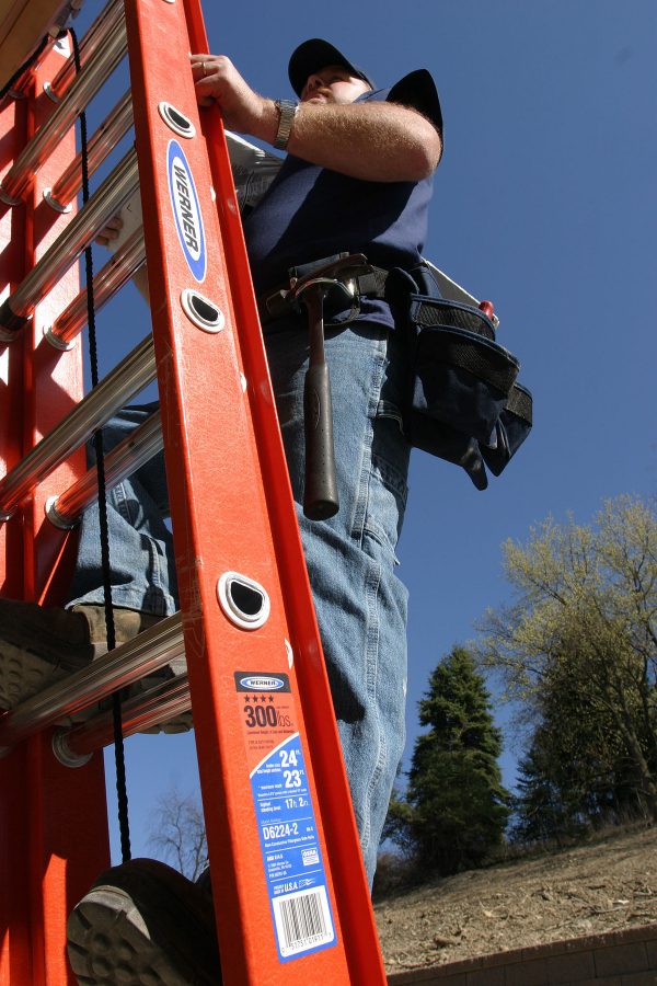 Using Werner 36ft Type IA Fiberglass D-Rung Extension Ladder